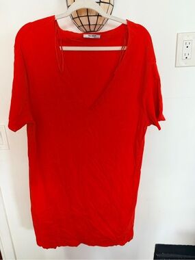 Zara Vibrant Red V-Neck Short Sleeve Tee